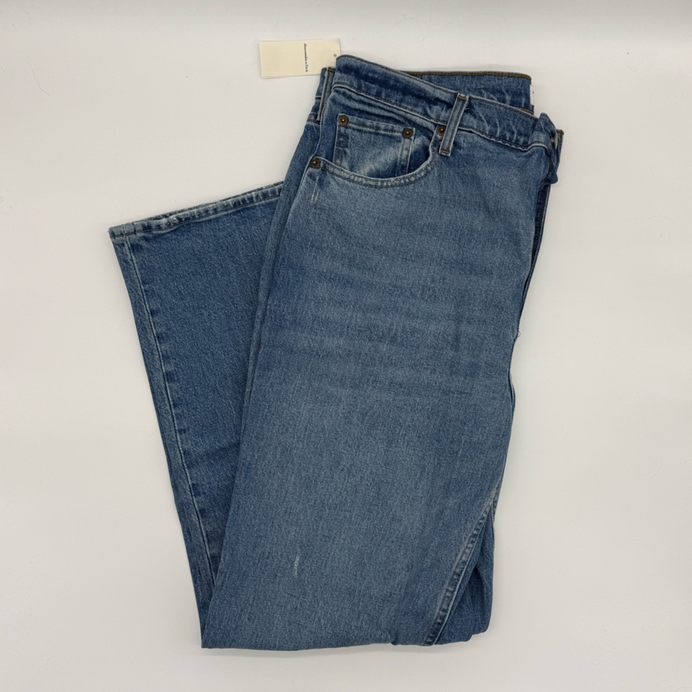 Abercrombie & Fitch Women's 90’s Ultra High Rise Straight Leg Jeans